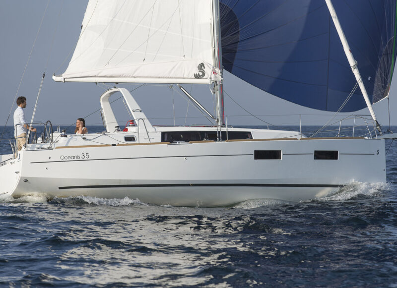 Oceanis 35 - Chantier Beneteau - Ile d'Yeu (FRA,85) - 26/06/2014