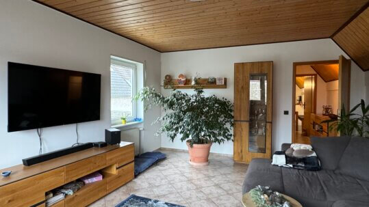Wohnzimmer (1. OG)