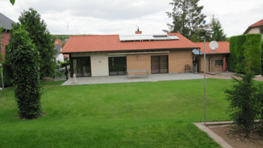 Rückseite des Anwesens