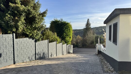 Zufahrt zum Grundstück