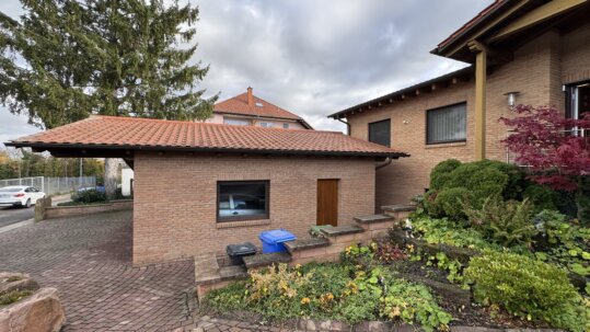 Seitenansicht des Anwesens