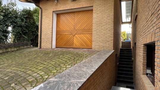 Zugang zur 3-Zimmer-Einliegerwohnung