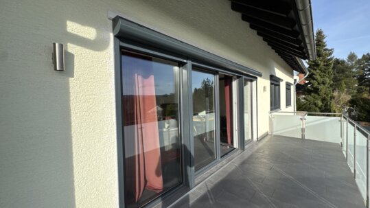 Große Terrasse mit Panoramablick