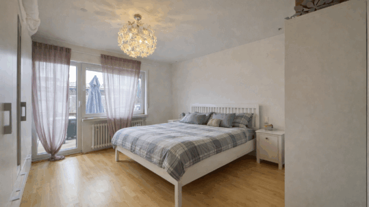 Schlafzimmer (EG)