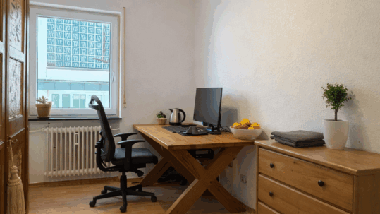 Arbeitszimmer (EG)