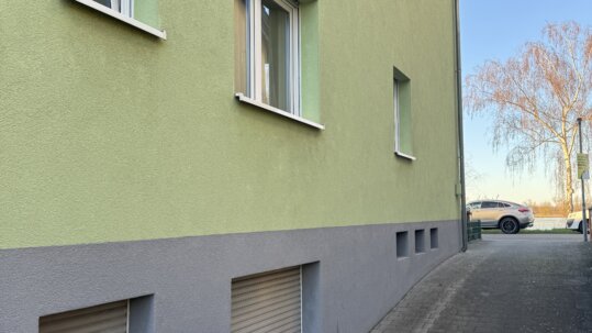 Seitliche Hausansicht